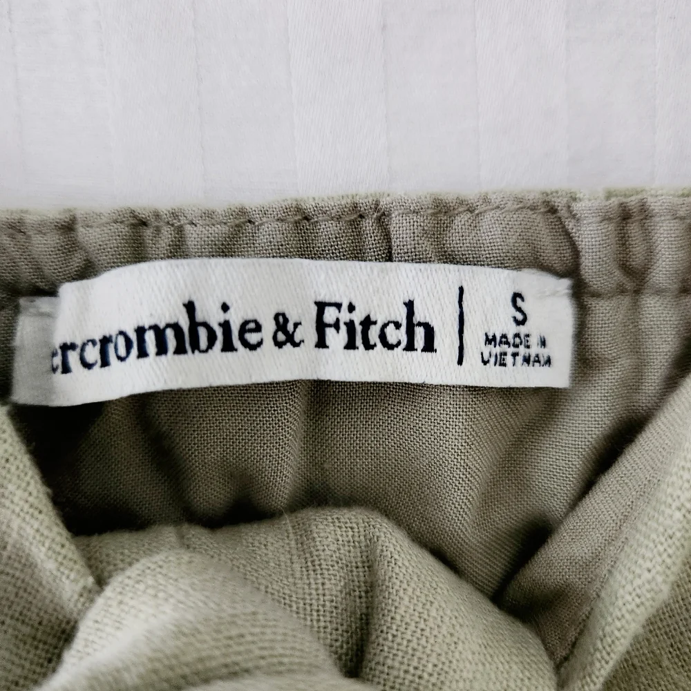 *SOLD* Abercrombie & Fitch Linen Tie Front Cropped Tank in Sage Green - Size S - Picture 4 of 4